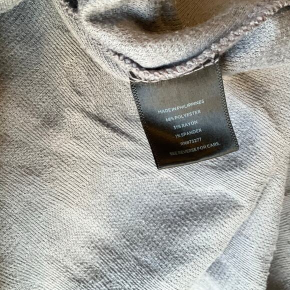 Simply Vera Vera Wang Women Long Sleeve Crewneck Blouse size XS, Gray - Picture 6 of 7